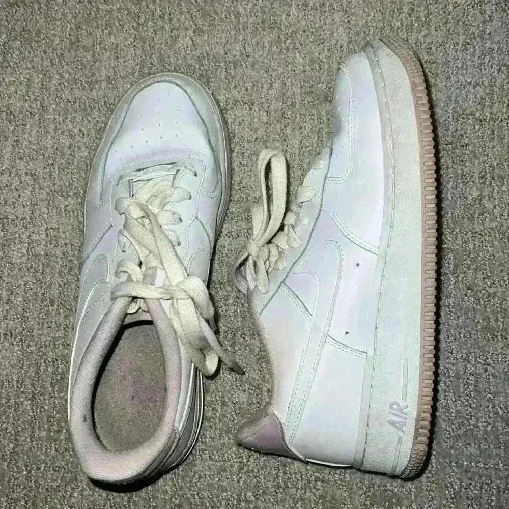 Nike Lavender Air Force one women’s sneakers